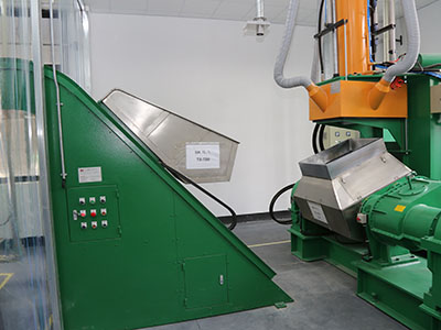 ����ʽƤ��ݔ�͙C(j��)